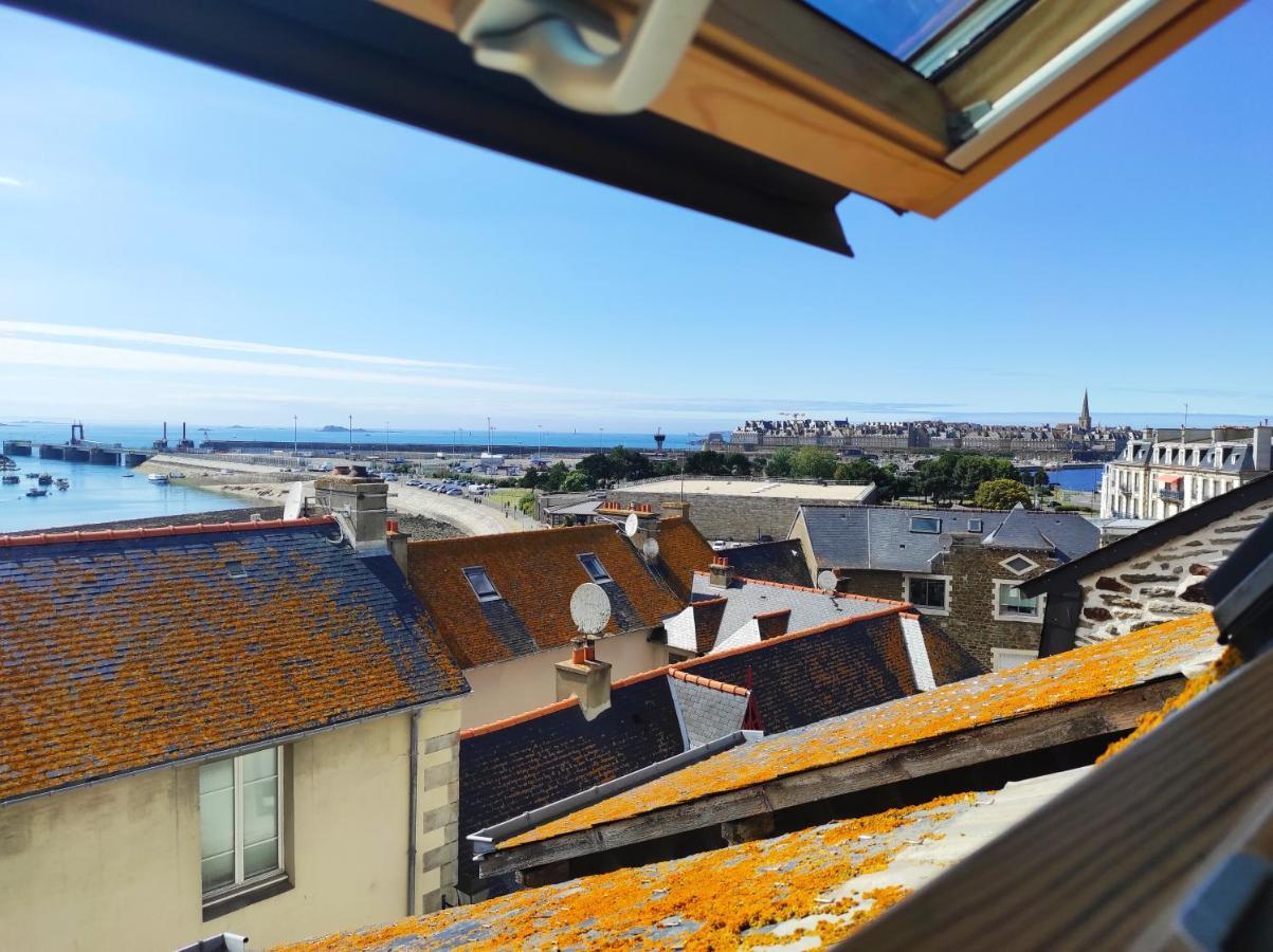 Appartement Saint Malo Vue Sur Mer Et Sur Intra Muros, Ferry, Plage Et Commerces A 50 M Bagian luar foto