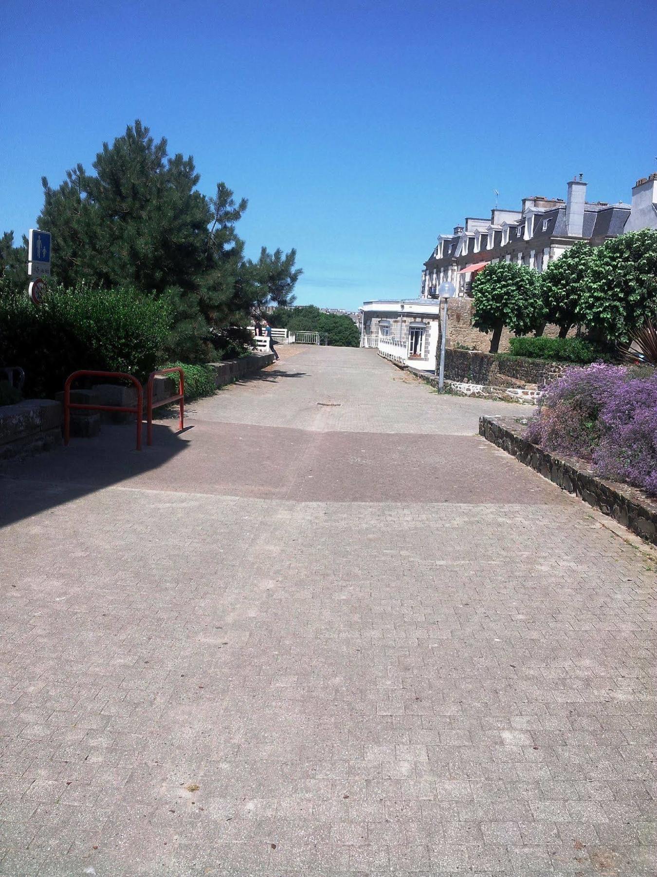 Appartement Saint Malo Vue Sur Mer Et Sur Intra Muros, Ferry, Plage Et Commerces A 50 M Bagian luar foto