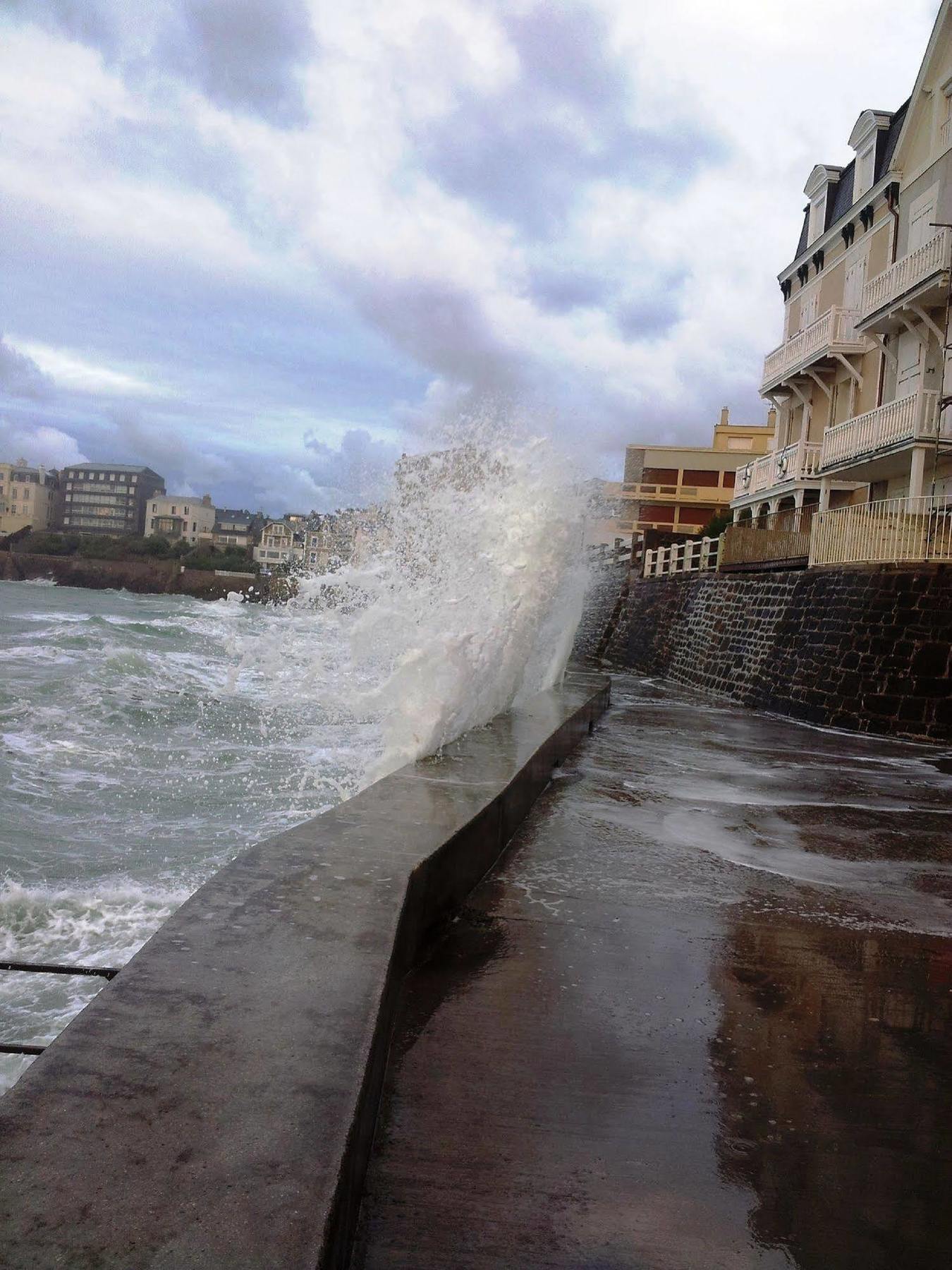 Appartement Saint Malo Vue Sur Mer Et Sur Intra Muros, Ferry, Plage Et Commerces A 50 M Bagian luar foto